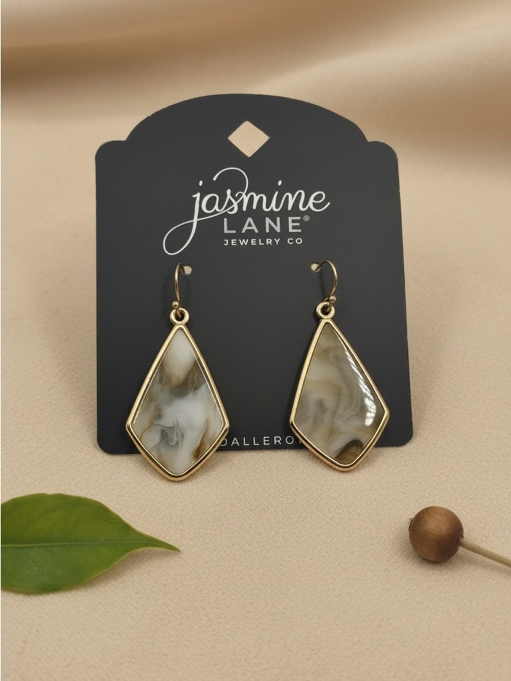 Jasmine Lane Gold Tone Drop Earrings Neutral Marble Resin Dangle New